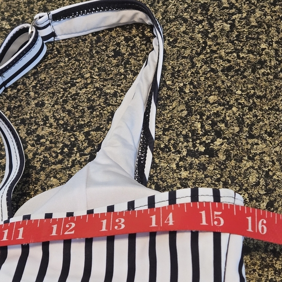 NWT Zaful Black and White Striped Women's Tankini Swimsuit Top US size 8-10 - Picture 7 of 10